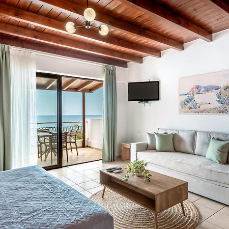 Superb Apartments Kriaras Sea View In Sfakia Khora Sfakion Bagian luar foto