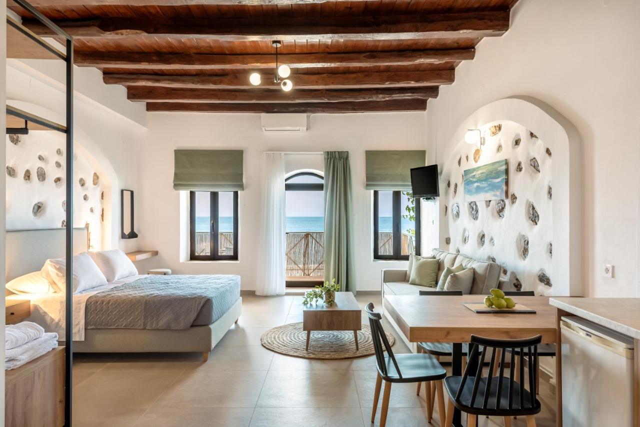 Superb Apartments Kriaras Sea View In Sfakia Khora Sfakion Bagian luar foto